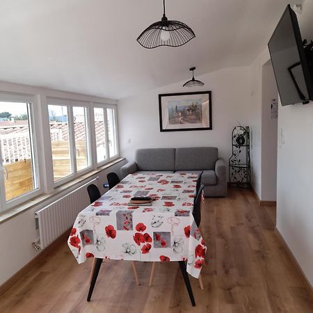 Logement Lumineux Avec Terrasse 라로츠수르욘 외부 사진