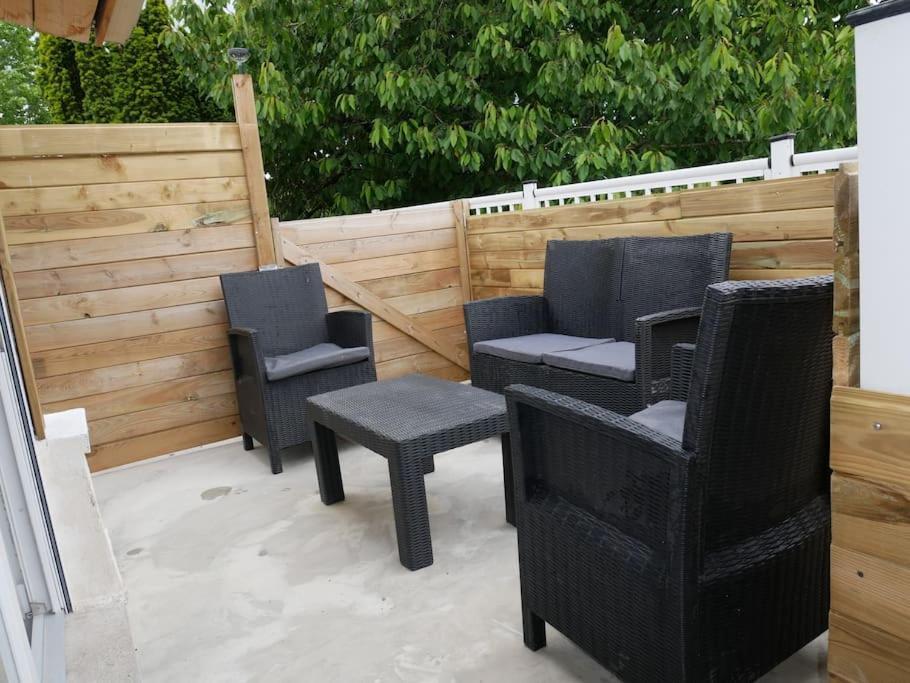 Logement Lumineux Avec Terrasse 라로츠수르욘 외부 사진