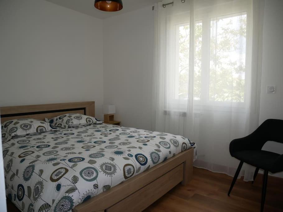 Logement Lumineux Avec Terrasse 라로츠수르욘 외부 사진