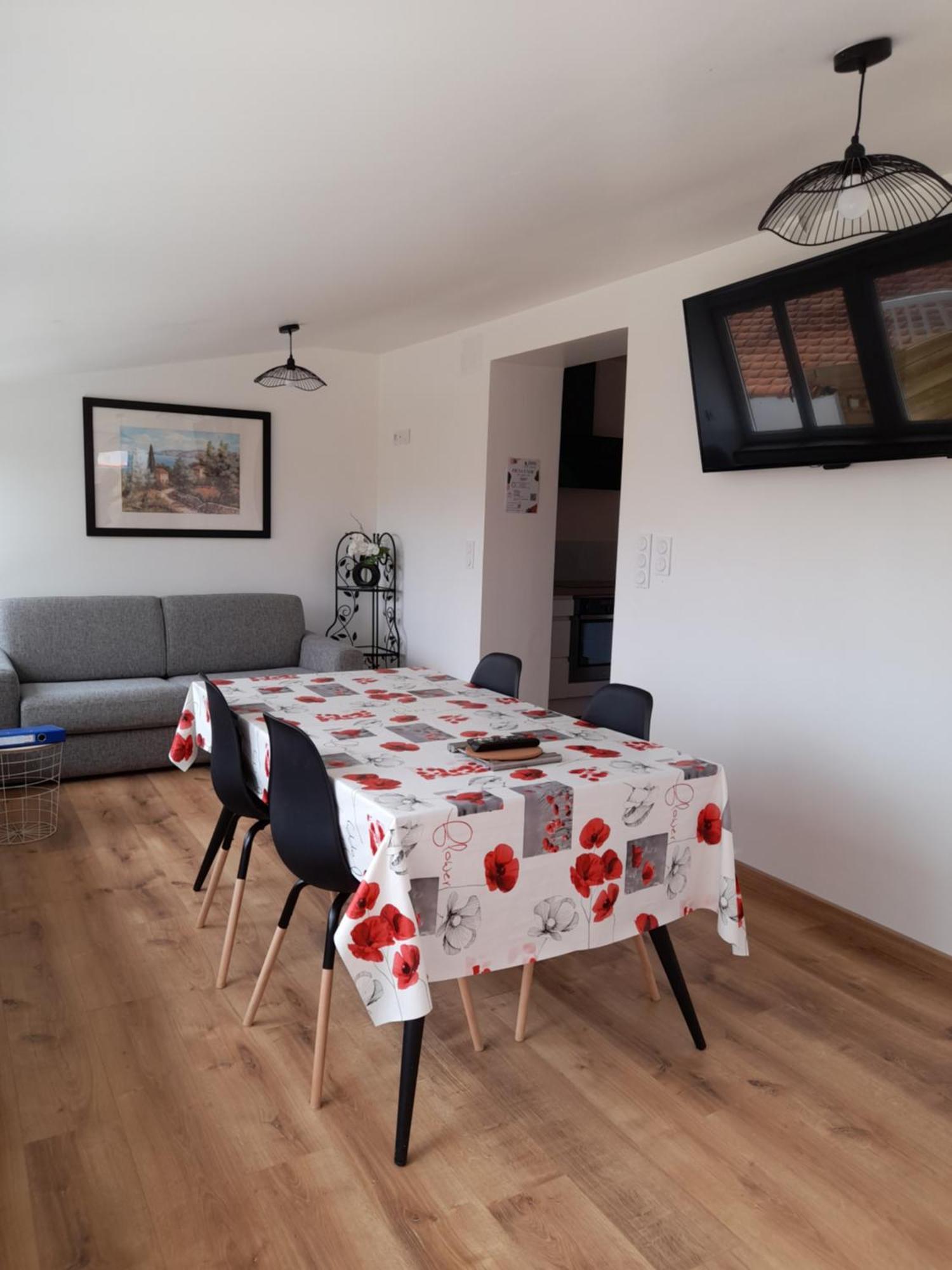 Logement Lumineux Avec Terrasse 라로츠수르욘 외부 사진