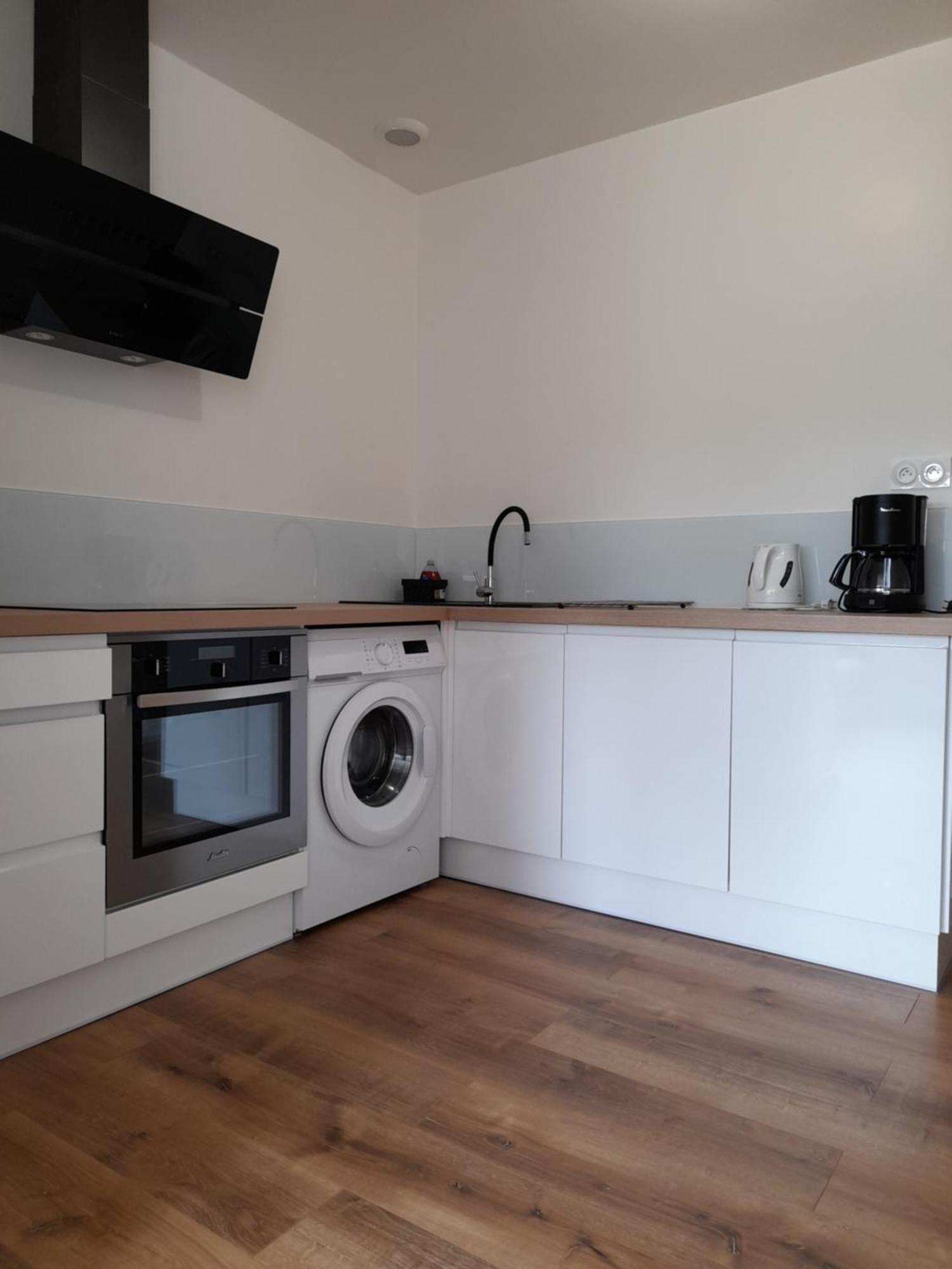 Logement Lumineux Avec Terrasse 라로츠수르욘 외부 사진